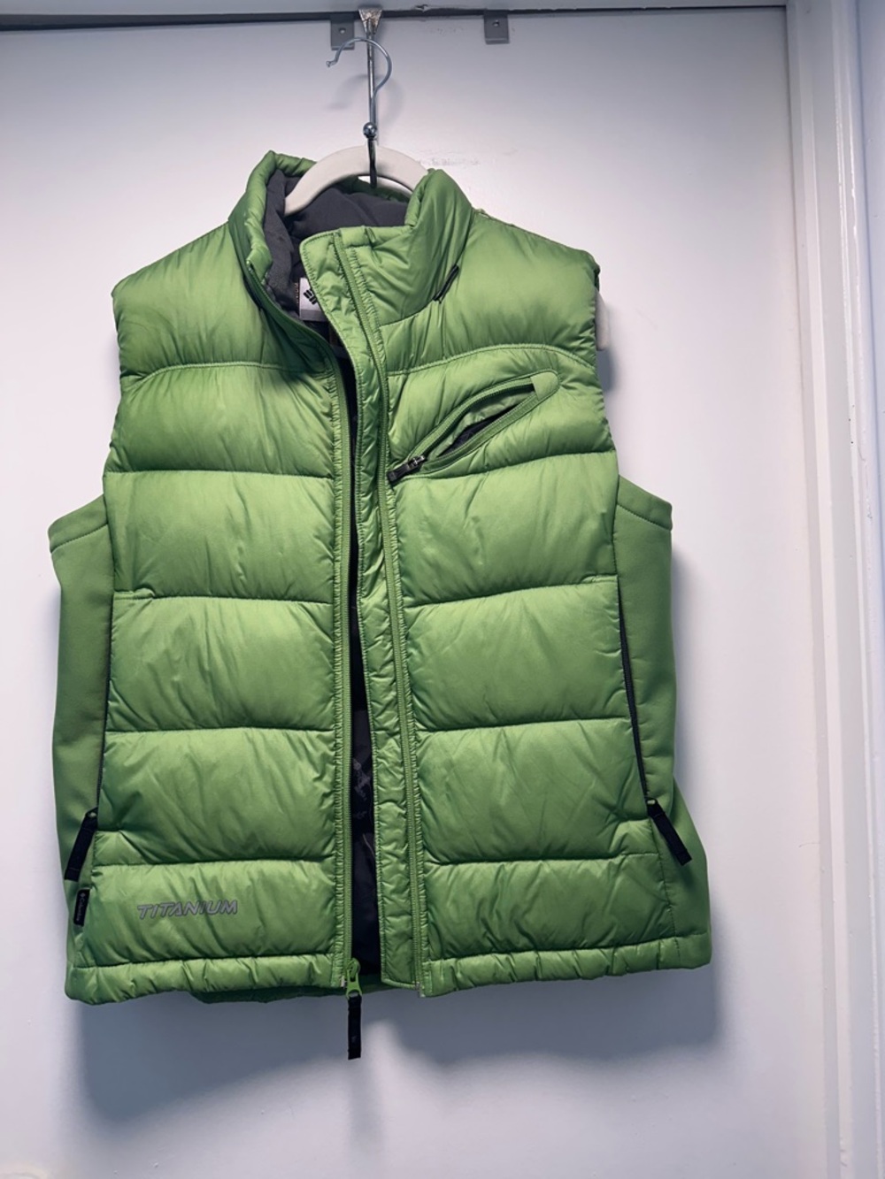 Columbia Titanium Light Green Puffer Jacket